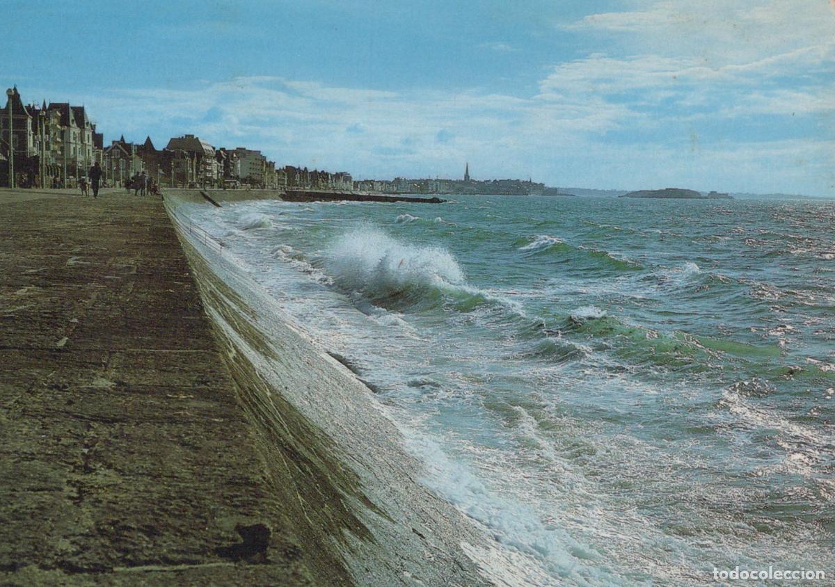 Cartoline: France Saint Malo Bretagne Remparts Vagues Mer Cit&eacute; Historique C&ocirc;te *YAE876