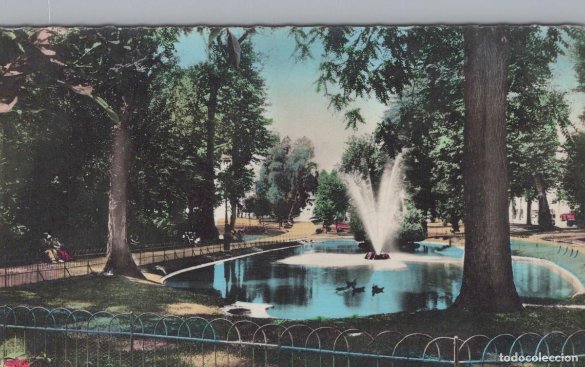 Postcards: France Vichy Jardins Bassin des Cygnes Fontaine Arbor&eacute;e Unposted *YAE466