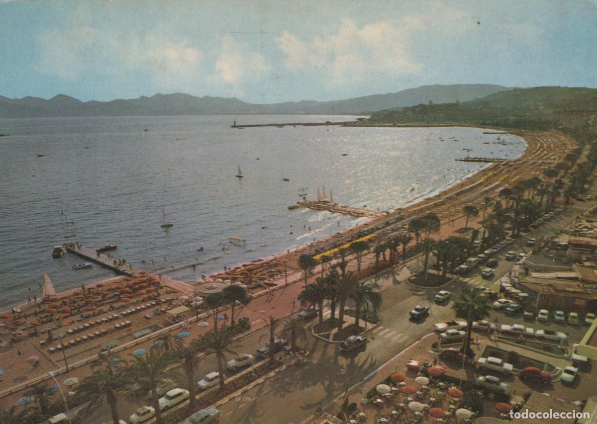Postais: France Cannes Plage Croisette Baie Palmiers Vue Panoramique *YAE572
