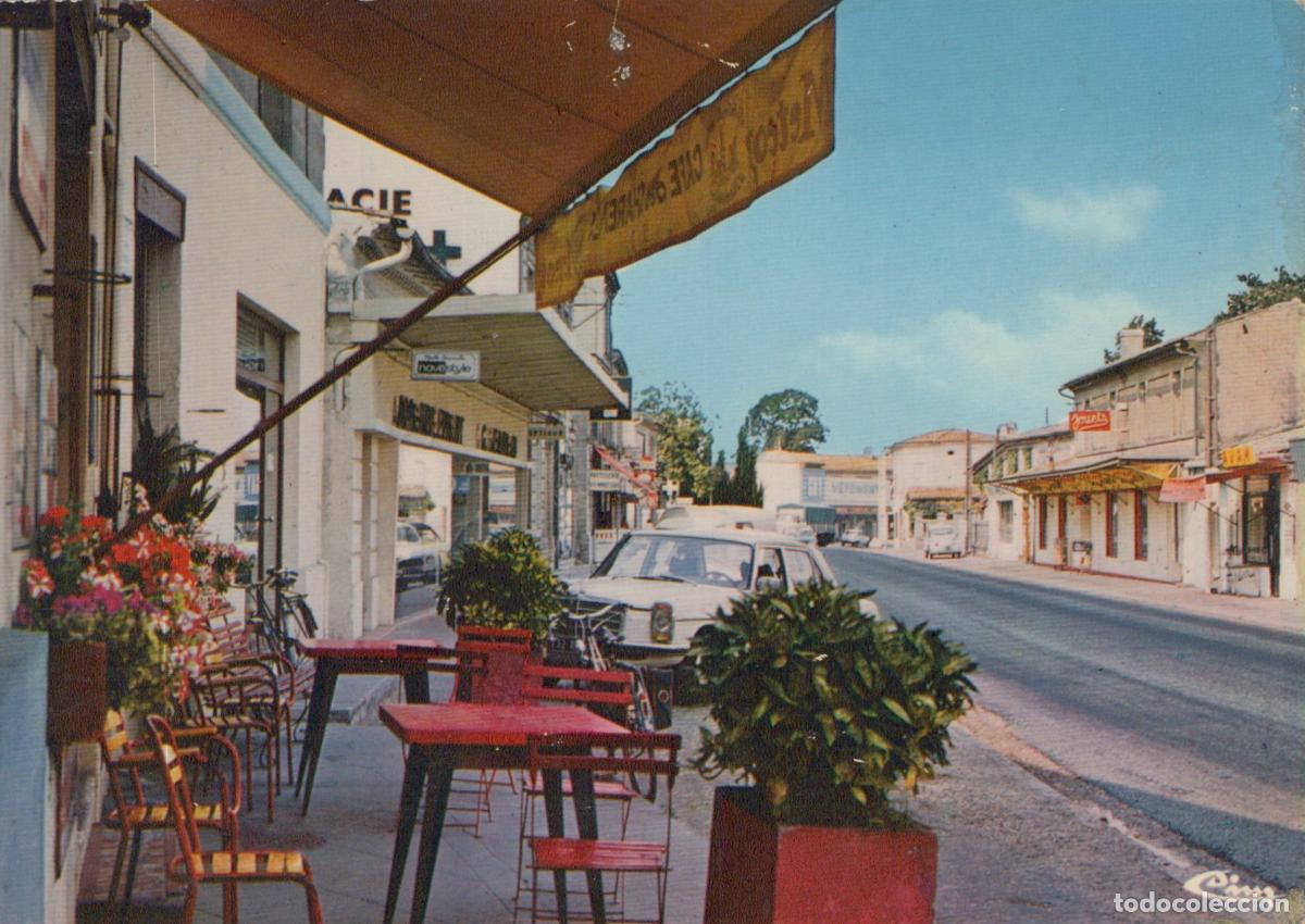 Postais: France Cavignac Rue Principale Sc&egrave;ne de Rue et Caf&eacute; Unposted *YAE596