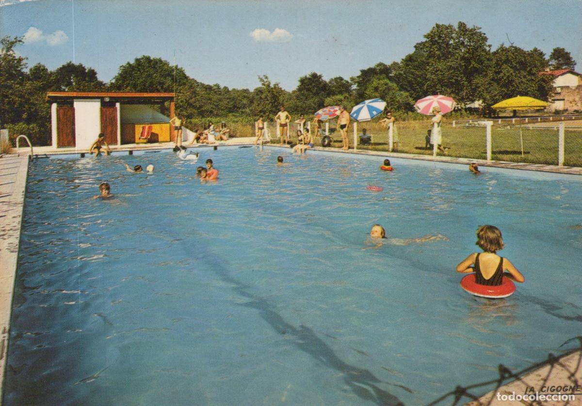 Postais: France Laruscade Piscine Relais du Chavan de Camping *YAE597