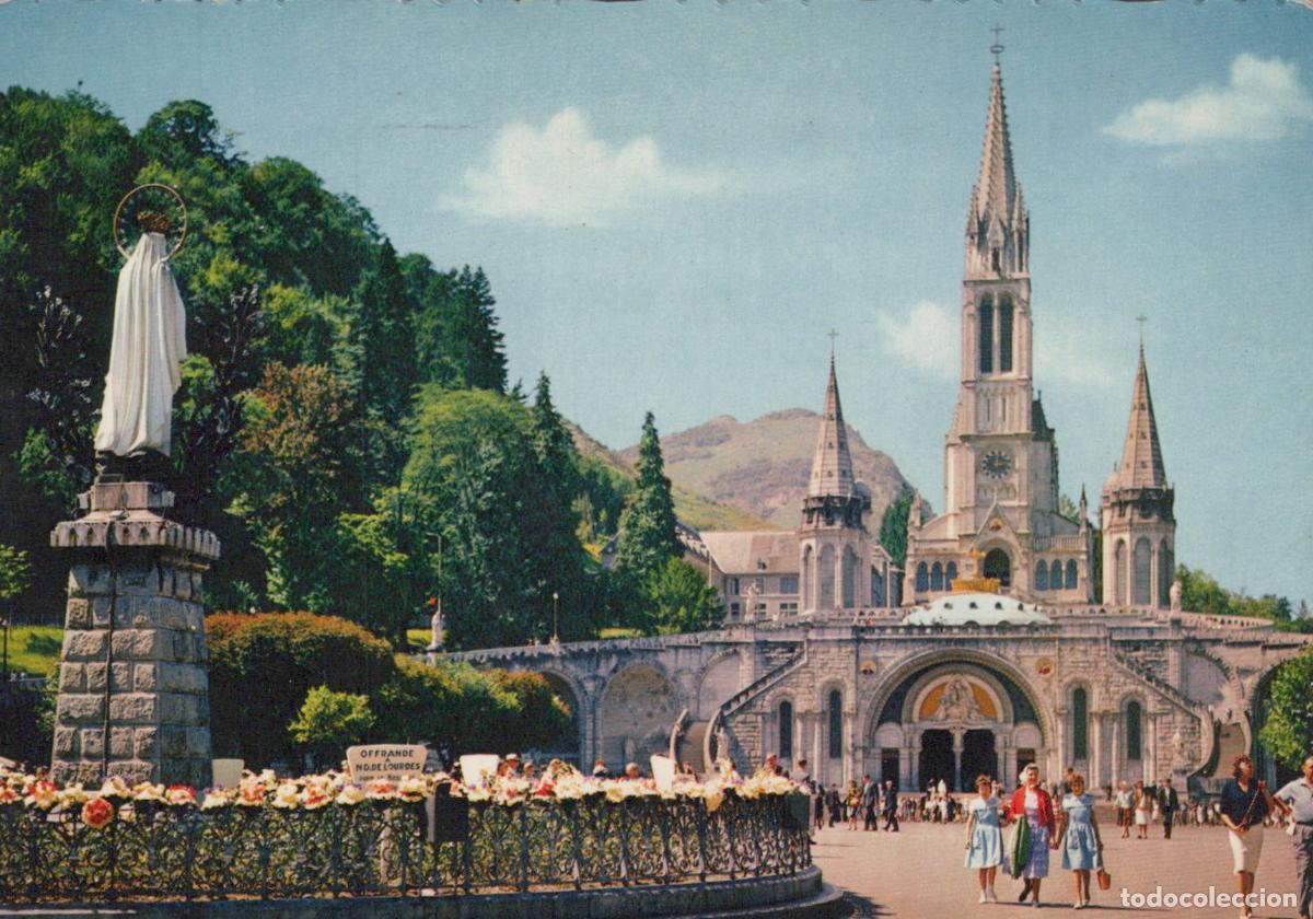 Postales: France Lourdes Basilique Notre Dame Vierge Couronn&eacute;e P&egrave;lerinage *YAE632