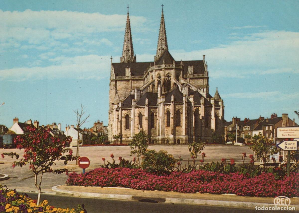 Postales: France Chateauroux &Eacute;glise Saint Andr&eacute; Place Voltaire Unposted *YAE643