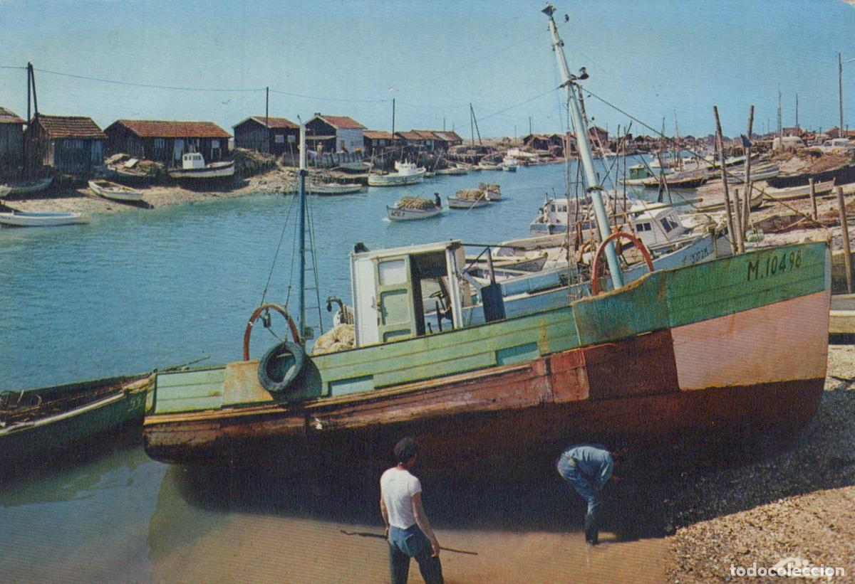 Postcards: France La Tremblade Canal Bateaux de P&ecirc;che *YAE667