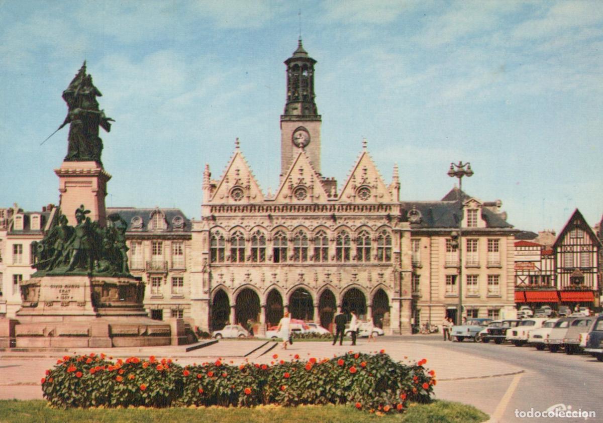 Postkarten: France St Quentin H&ocirc;tel de Ville Monument et Place *YAE789