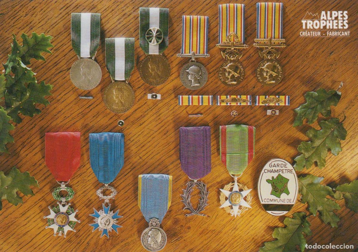 Postkarten: France Sillingy Assortiment D&eacute;corations Civiles et Militaires Unposted *YAE793