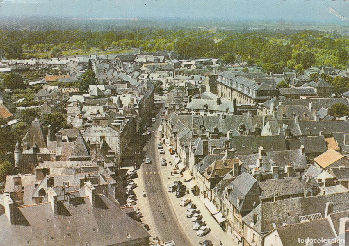 Cartes Postales: France Dol de Bretagne Grande Rue Vue A&eacute;rienne Ville Unposted *YAE911