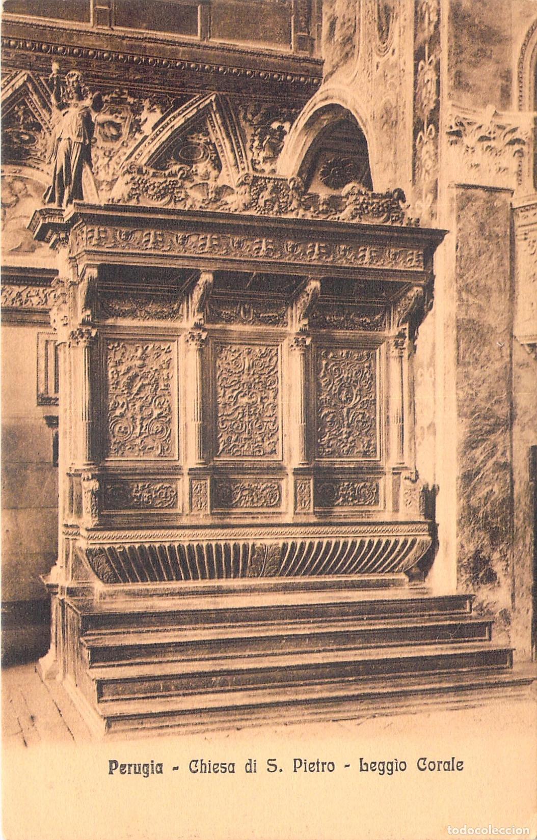 Postales: Postal de la Iglesia de San Pietro en Perugia, coro coral de madera