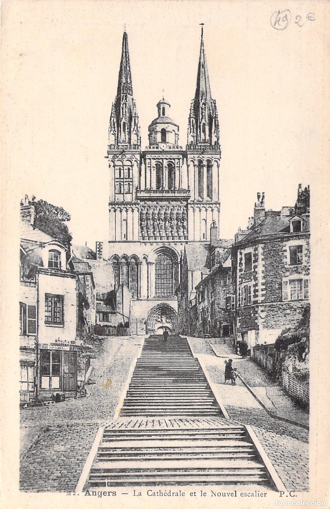 Postales: Postal de la Catedral y la Gran Escalinata de Angers, Francia