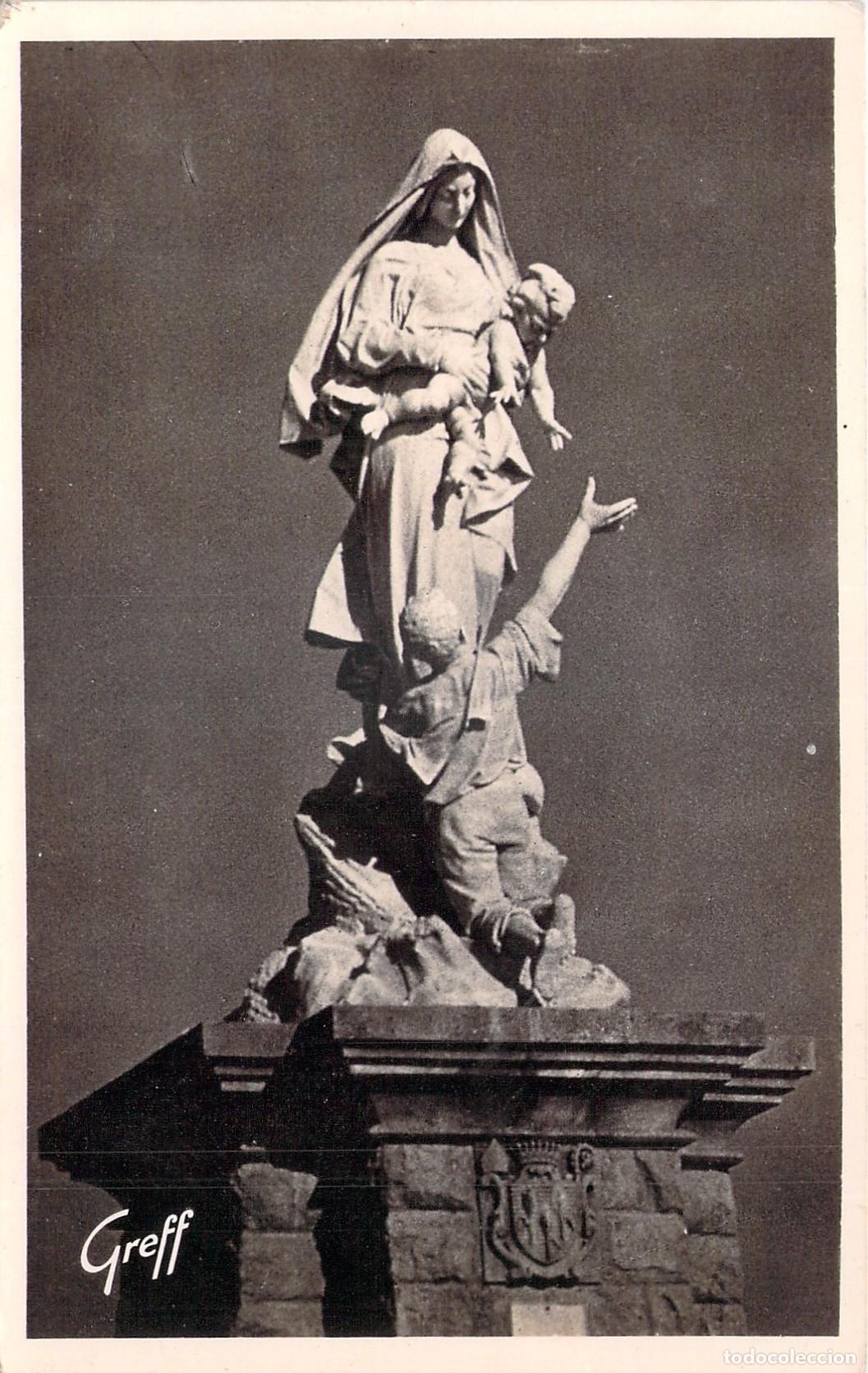 Postales: Postal de la estatua Notre-Dame des Naufrag&eacute;s en Pointe du Raz, Francia