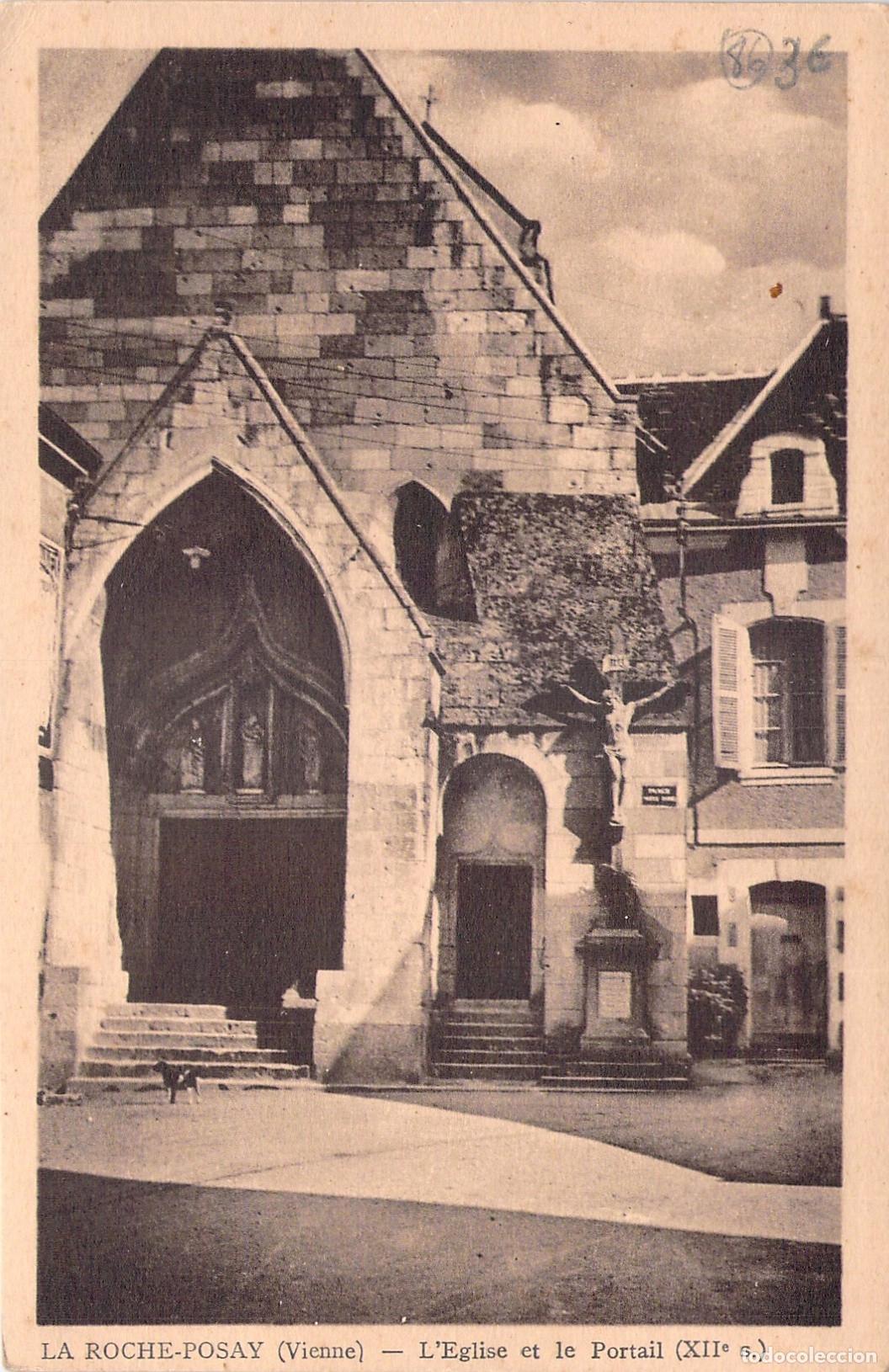 Postales: Postal de la iglesia y portal en La Roche-Posay Francia