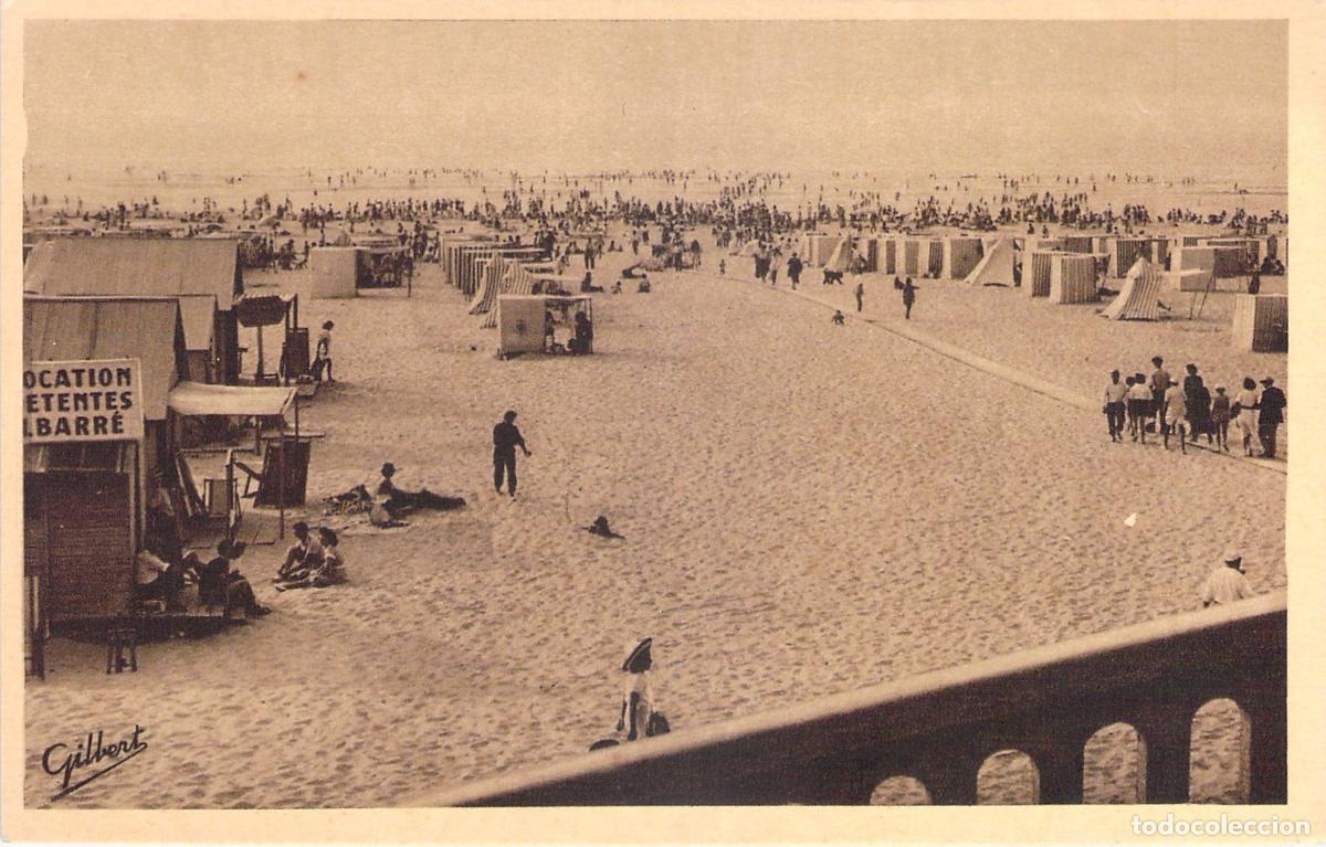 Postales: Postal de la playa de Soulac-sur-Mer con ba&ntilde;istas