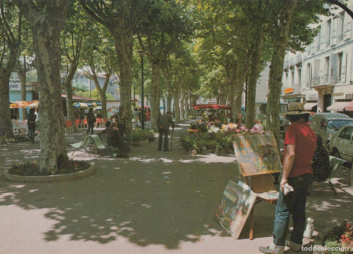 Postcards: France Narbonne Promenade Artiste de Rue Sc&egrave;ne Anim&eacute;e *YAF006