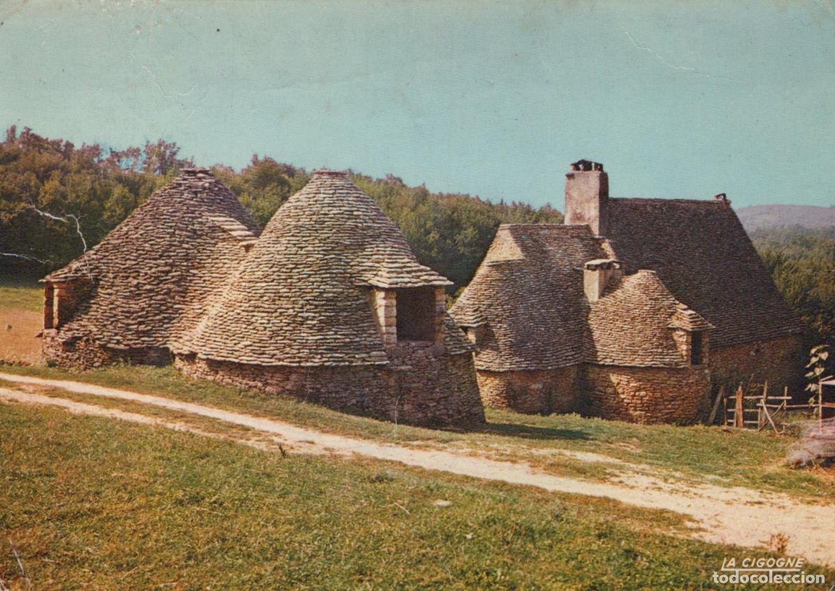 Cartoline: France Dordogne Les Bories Habitations Traditionnelles Pierre S&egrave;che *YAF018