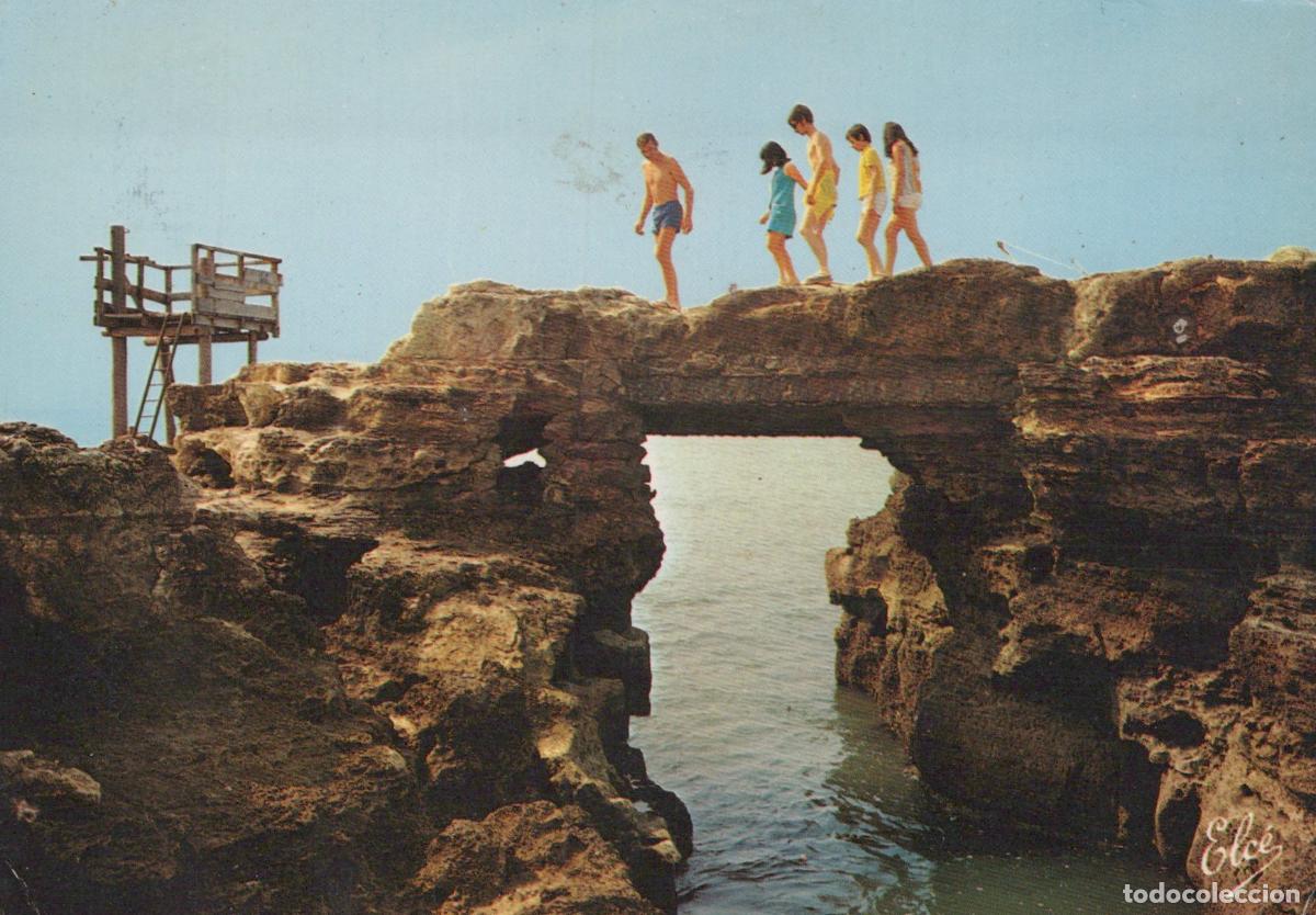 Postais: France Saint Palais sur Mer Pont du Diable Roche Naturelle Baigneurs *YAF068