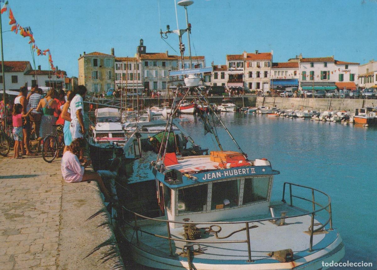 Postais: France La Flotte &Icirc;le DE R&eacute; Port Bateaux Gens et Architecture *YAF073