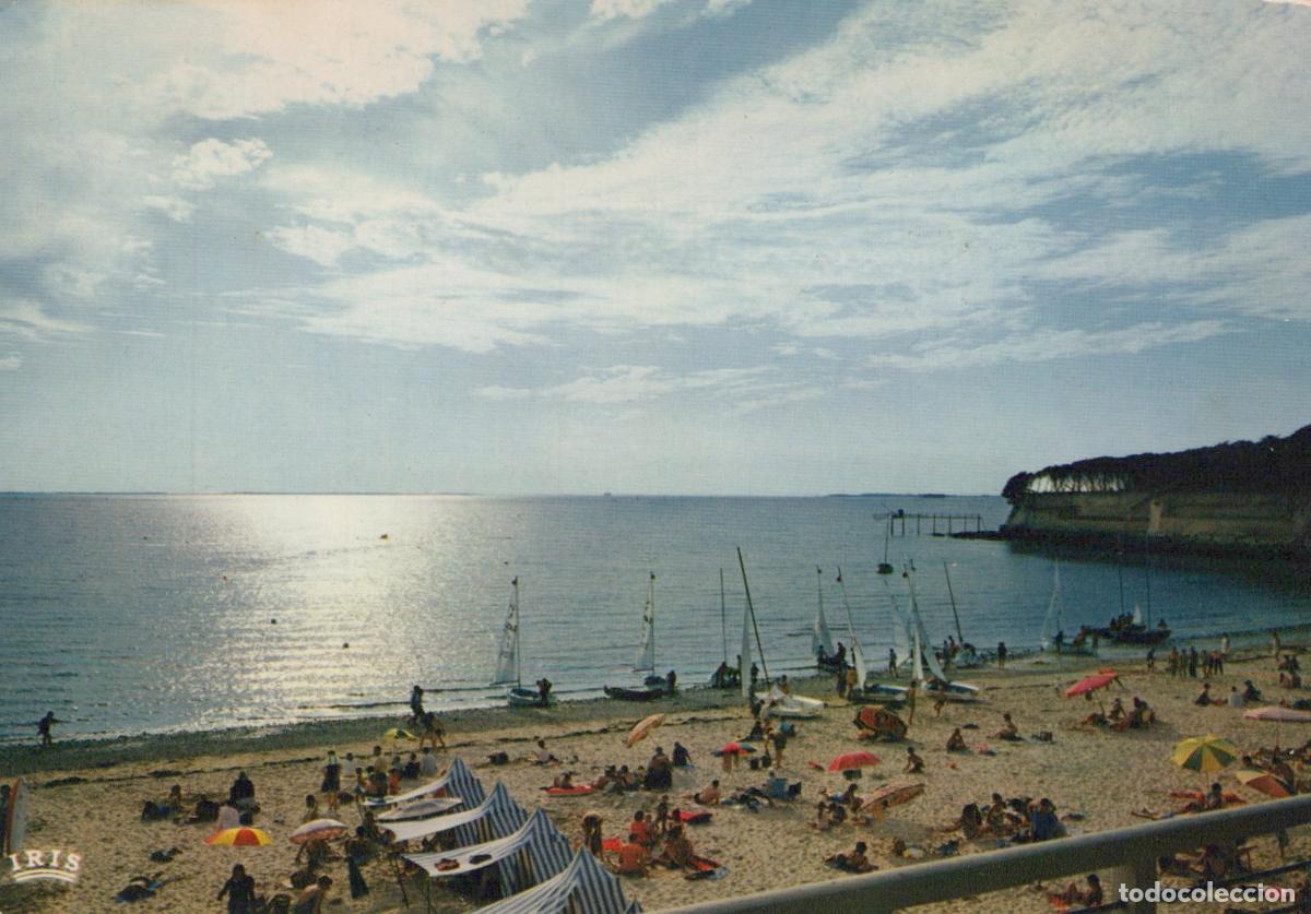 Cartes Postales: France Fouras Grande Plage &Eacute;cole de Voile Vue Estivale *YAF059
