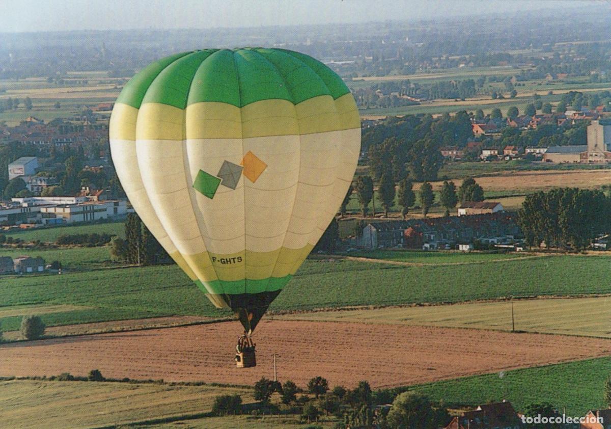 Cartes Postales: France Montgolfi&egrave;re F Ghts Paysage Rural Village Unposted *YAF152