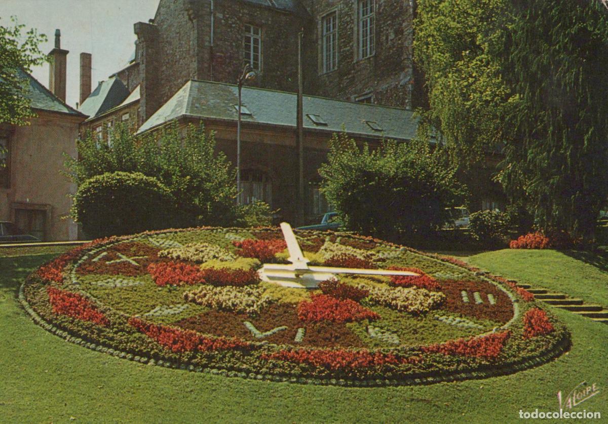 Postcards: France Le Mans L Horloge Florale Am&eacute;nagement Paysager Unposted *YAF136