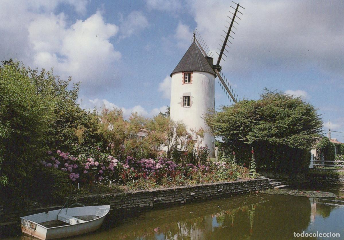 Postcards: France Vendee Moulin et Canal *YAF149