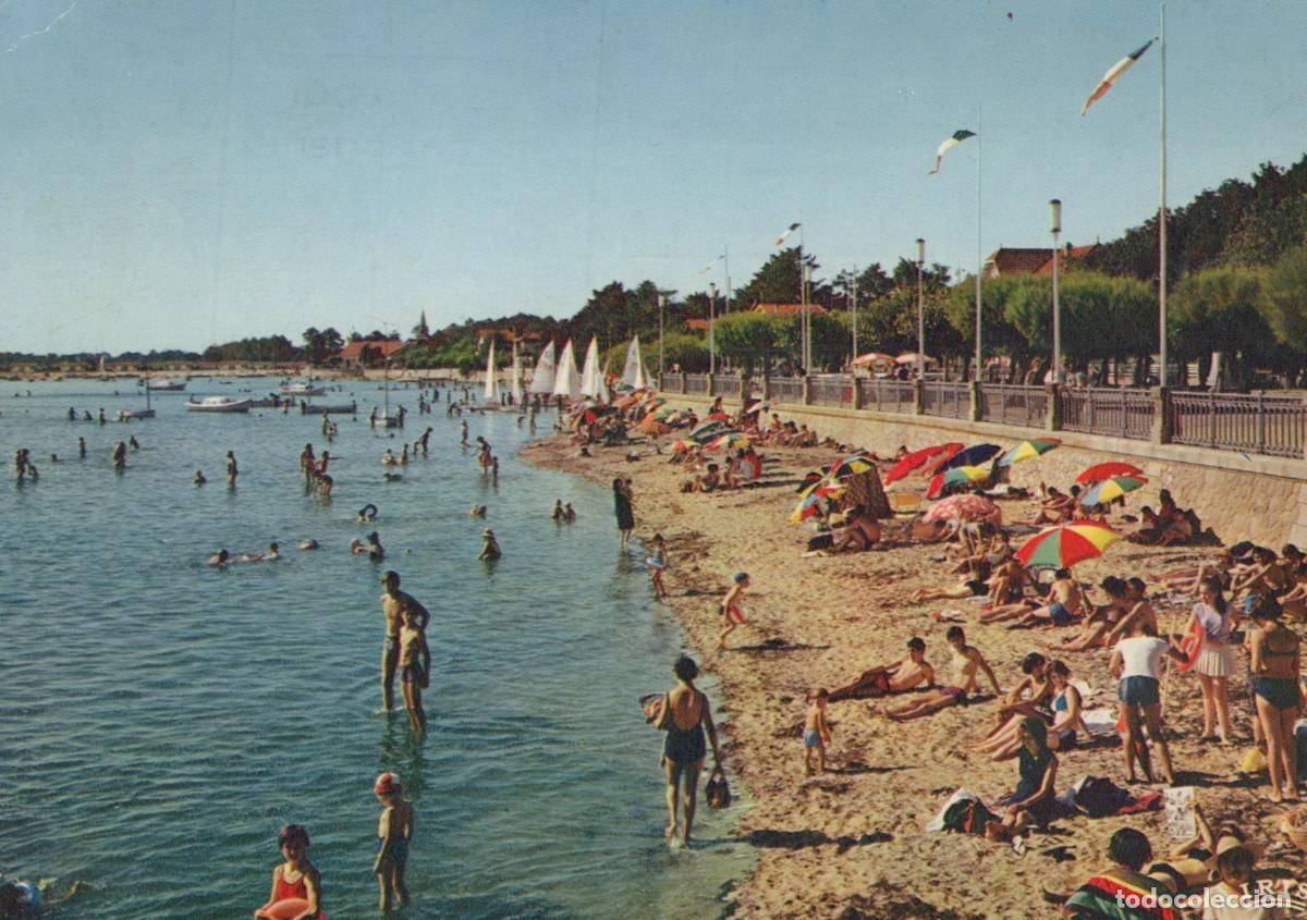 Postales: France Andernos les Bains Plage Anim&eacute;e Bassin D Arcachon *YAF359