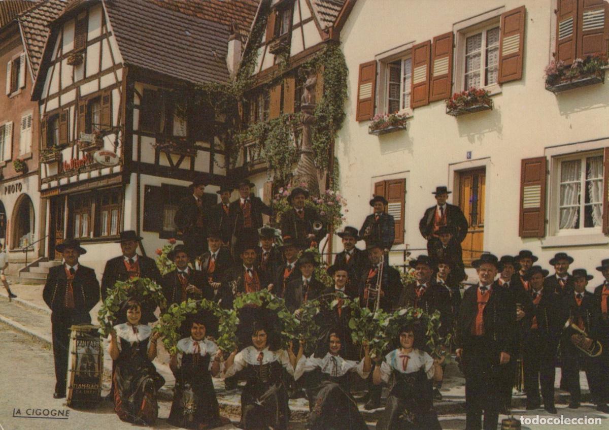 Postcards: France Dambach la Ville Groupe Folklorique Costumes *YAF373