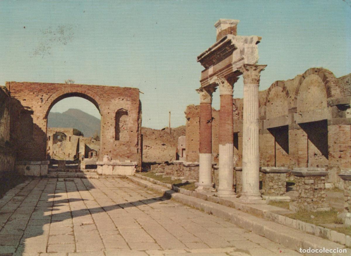 Postcards: Italia Pompei Rovine Romane Portico del Macellum Affrancata Unposted *YAF374