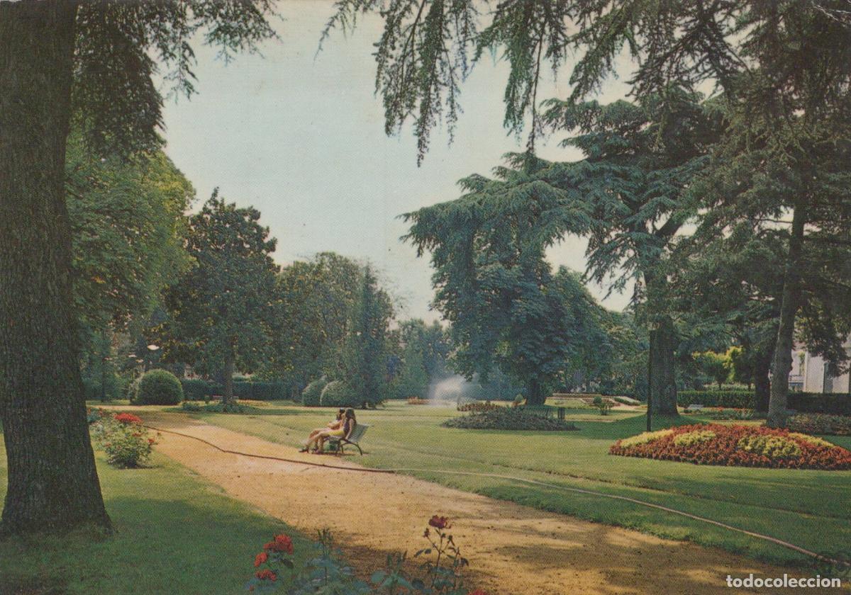 Postais: France Tonneins Les Jardins Parc Couple Banc *YAF438