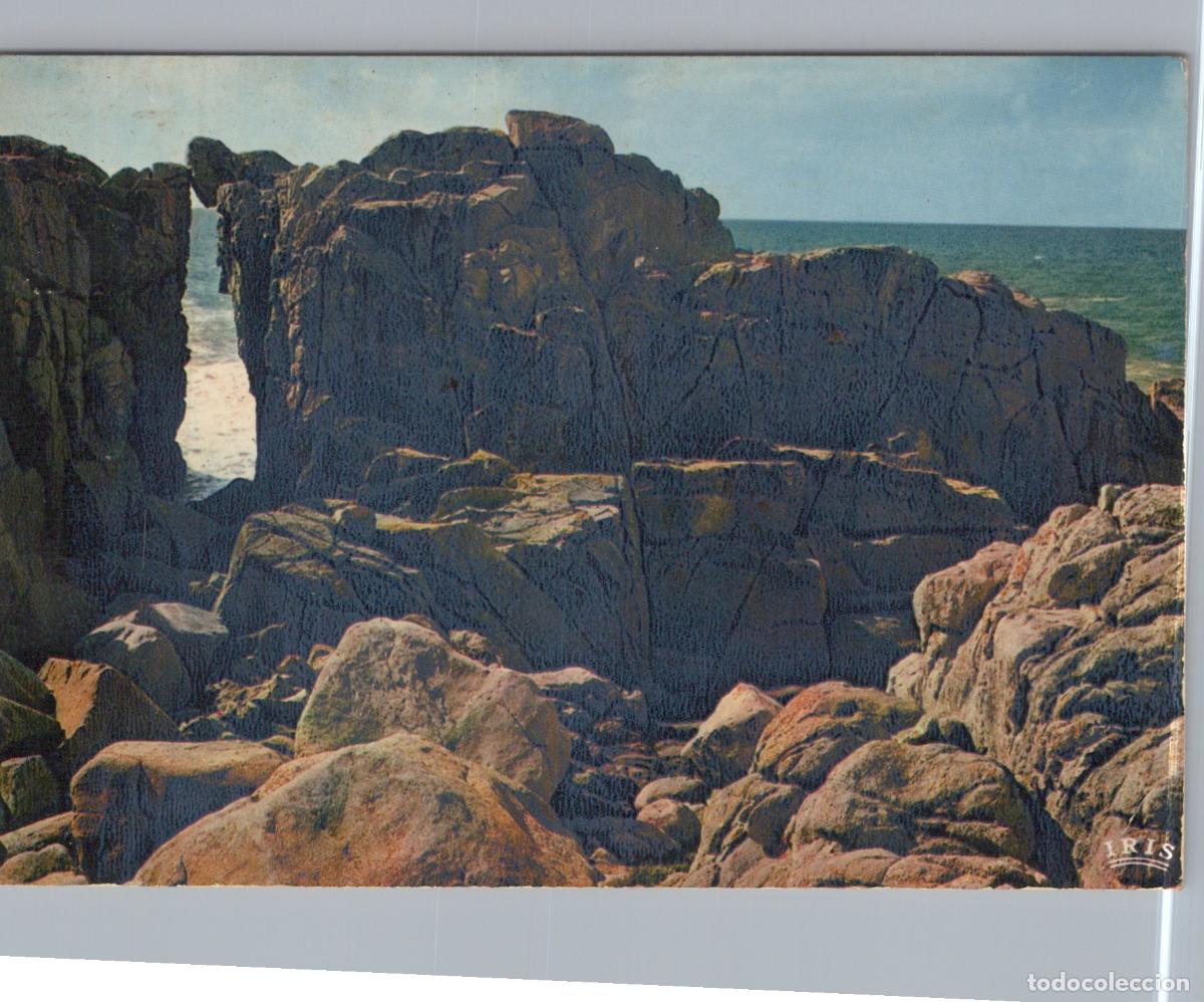 Postcards: France Batz sur Mer Roches le Pont du Diable *YAF512