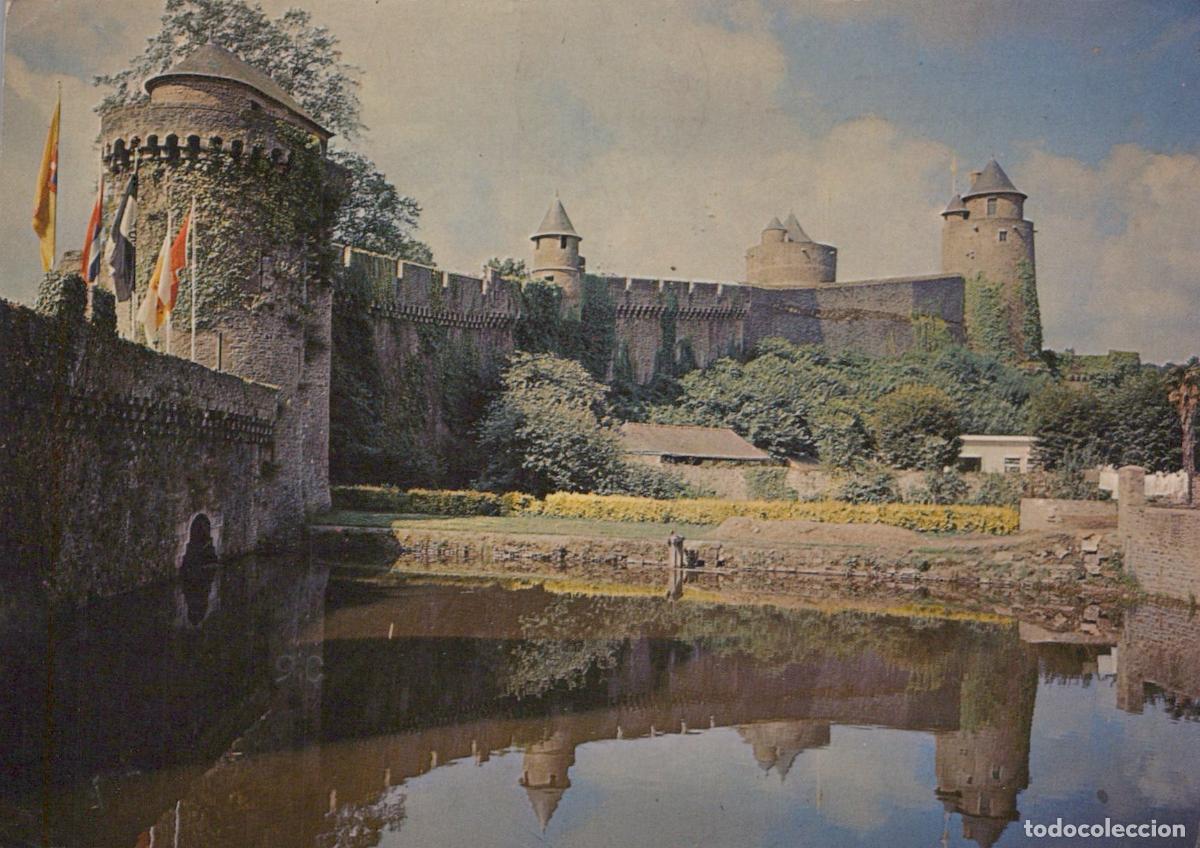 Postais: France Fougeres Bretagne Ch&acirc;teau &Eacute;tang Tours Refl&eacute;t&eacute;es Architecture *YAF675