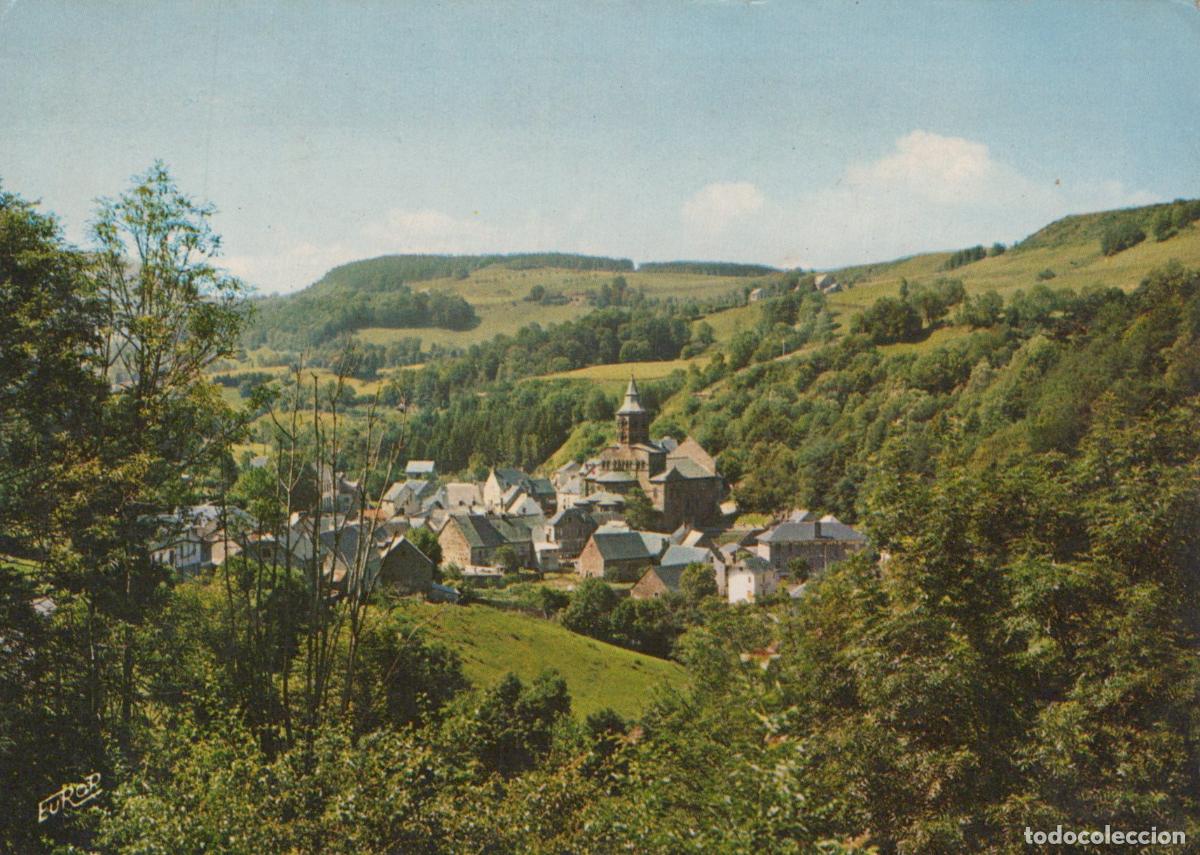 Cartoline: France Orcival Vue Panoramique du Village Dans la Vall&eacute;e du Sioulet *YAF765