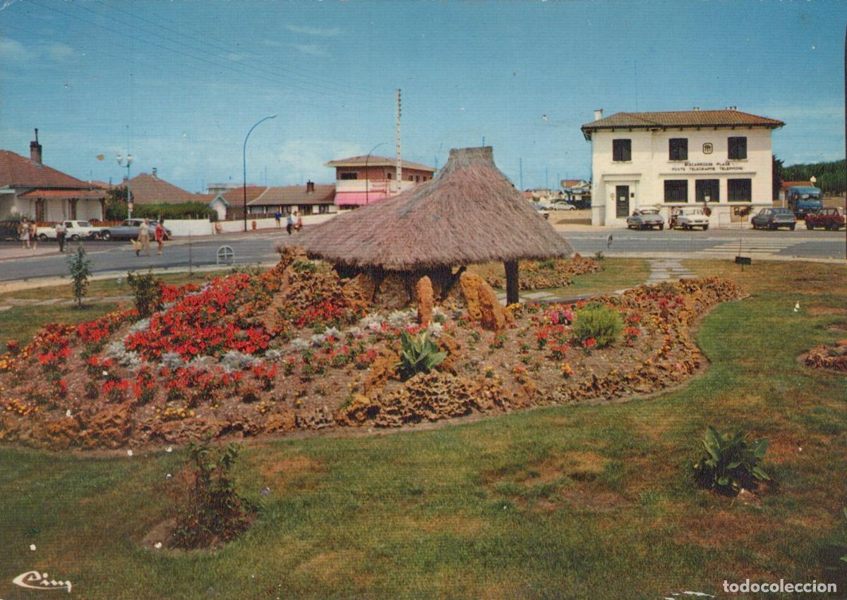 Postkarten: France Biscarrosse Plage Place de la Poste Kiosque *YAF810