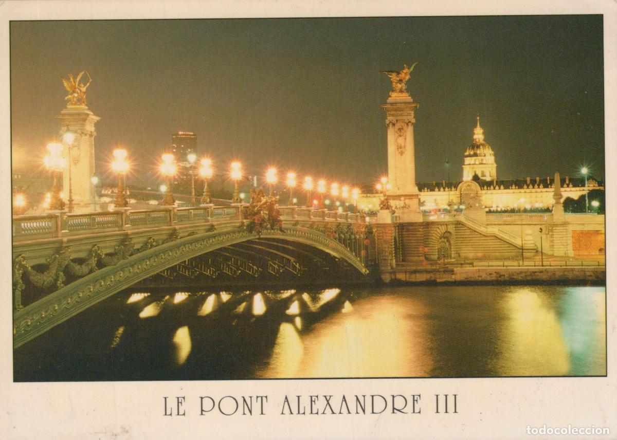 Postcards: France Paris Pont Alexandre III Invalides Illumin&eacute;s la Nuit *YAF895