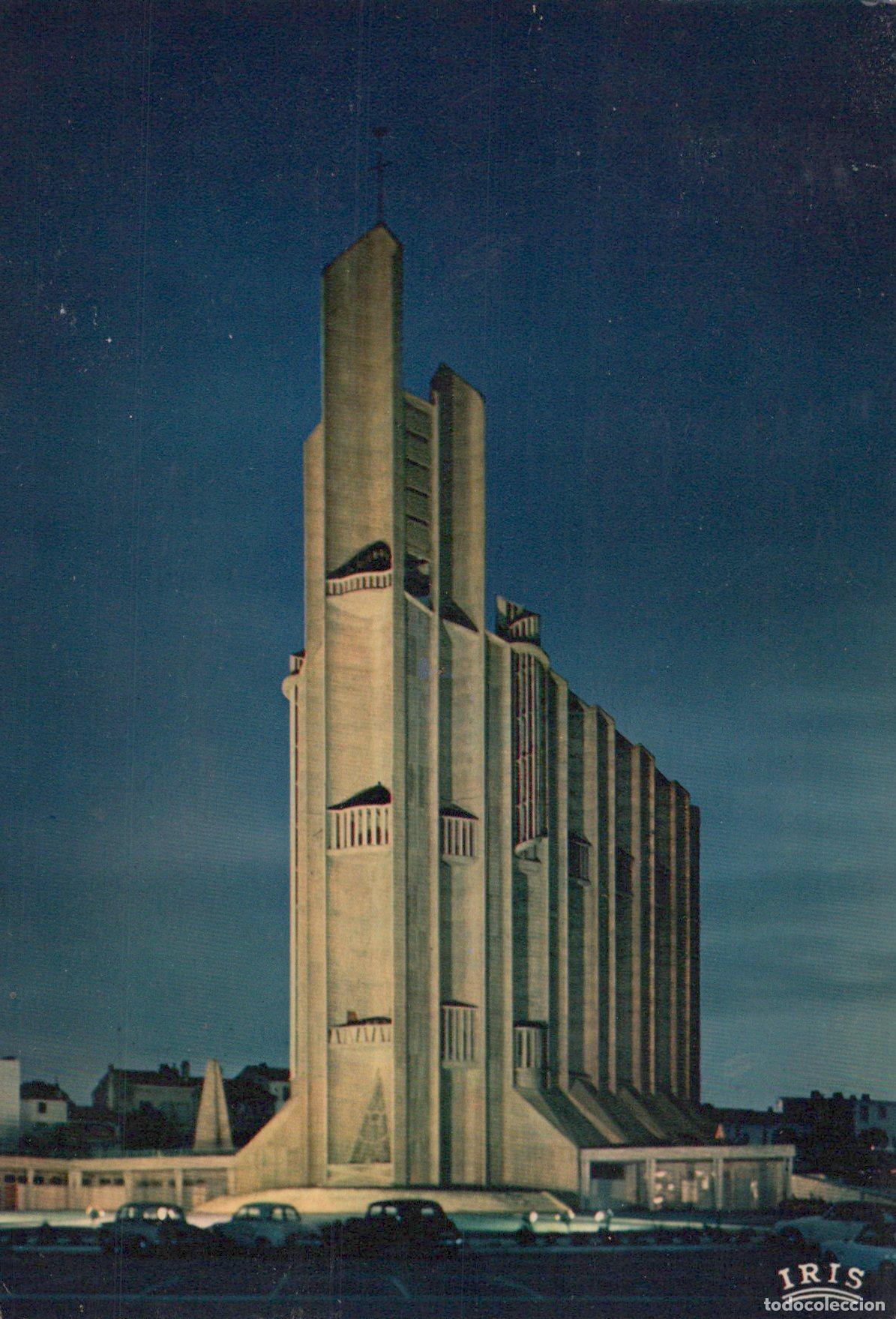 Postais: France Royan &Eacute;glise Notre Dame Architecture Moderne Circul&eacute;e *YAG271