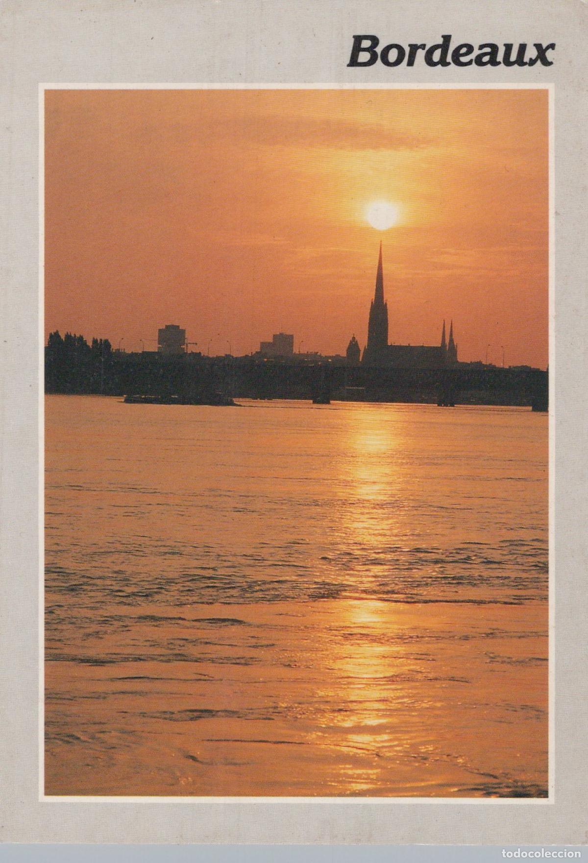 Postales: France Bordeaux Coucher de Soleil Garonne &Eacute;glise St Michel Unposted *YAG440