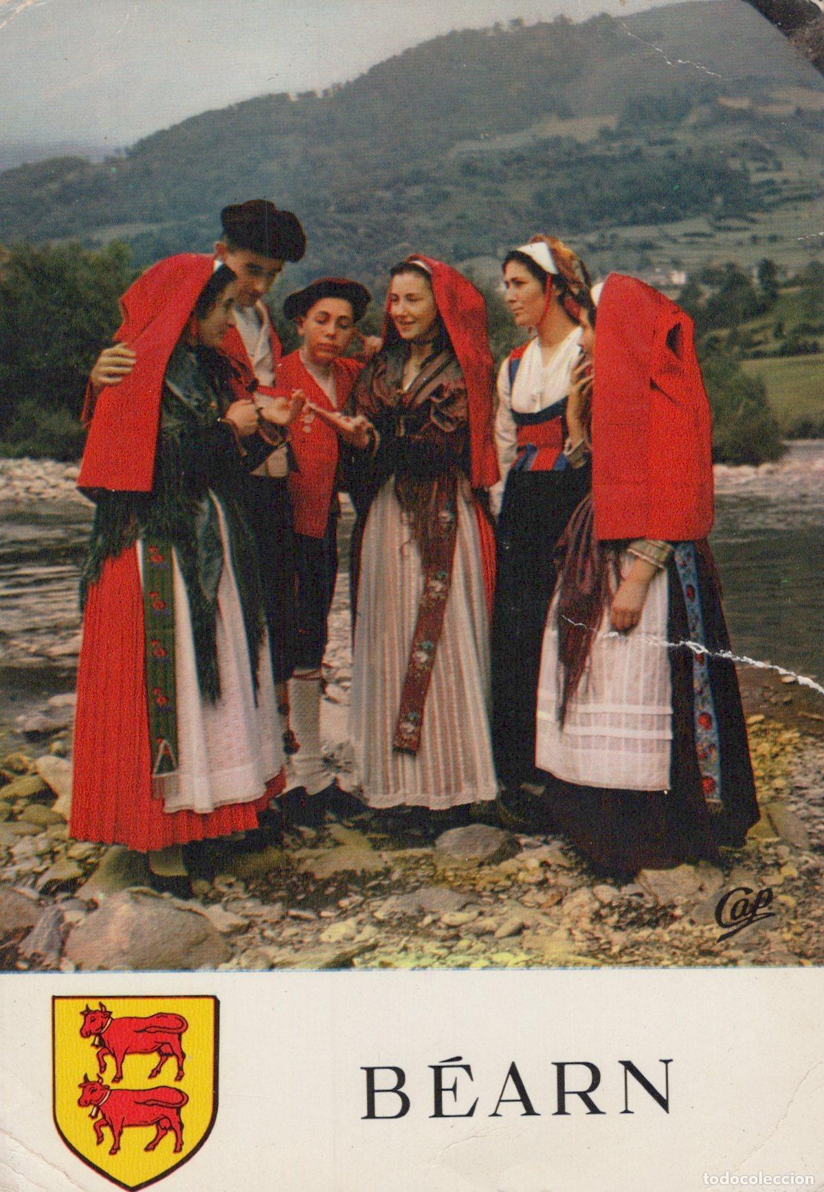 Cartes Postales: France Laruns B&eacute;arn Groupe en Costumes Traditionnels *YAG399