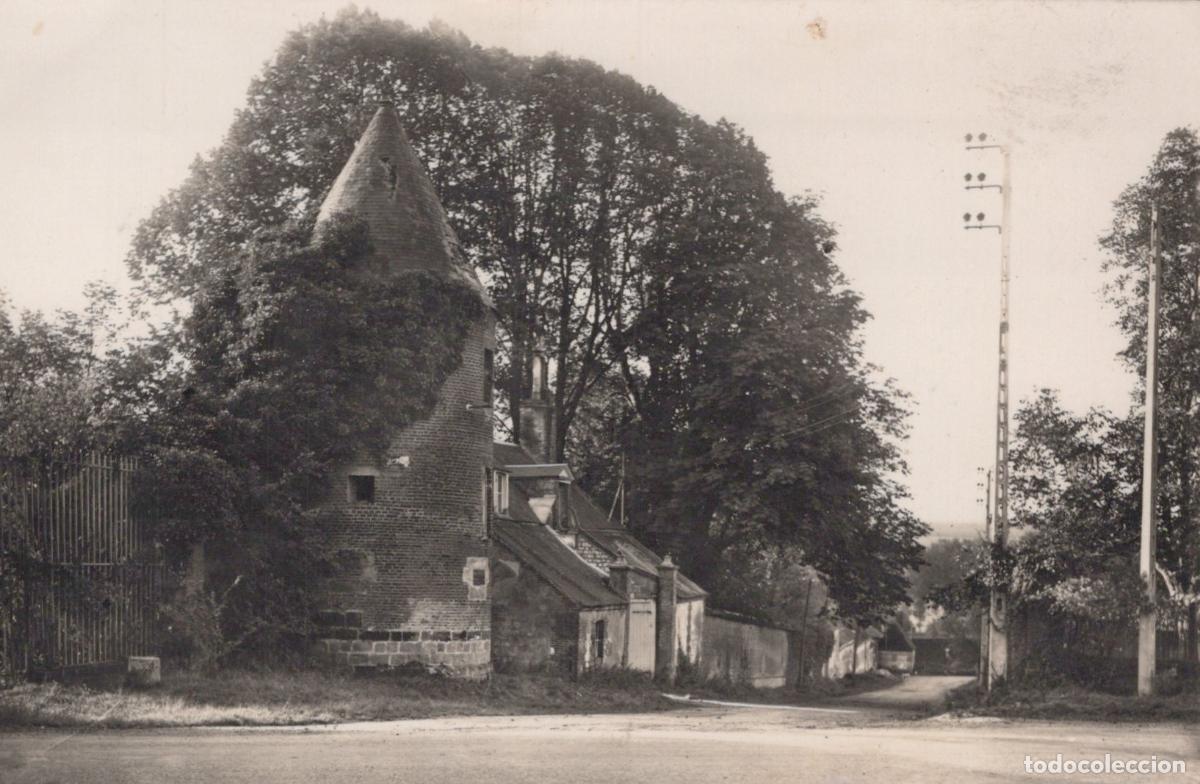 Postkarten: France Crillon Entr&eacute;e du Ch&acirc;teau Tour Conique Architecture Affranchie *YAG635