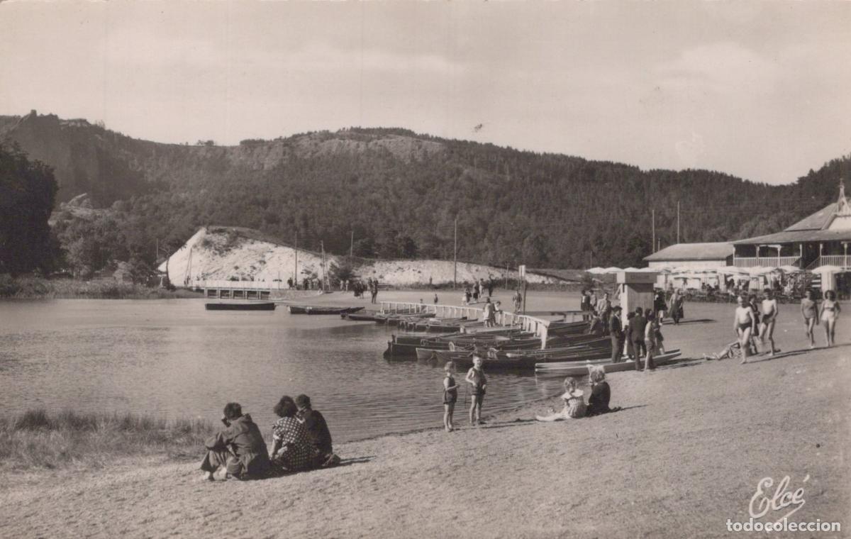 Postkarten: France Le Chambon sur Lac Lac Chambon Plage Barques Baigneurs *YAG662
