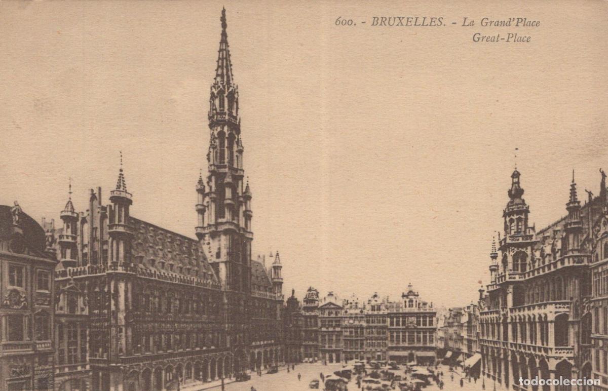 Cartoline: Brussels Grand Place, H&ocirc;tel de Ville, historic guild houses, street *YAG782
