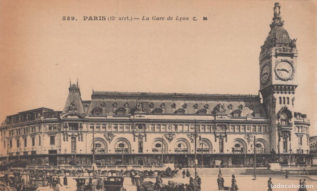 Cartoline: Paris Gare de Lyon Railway Station with Clock Tower and Street Scene *YAG798