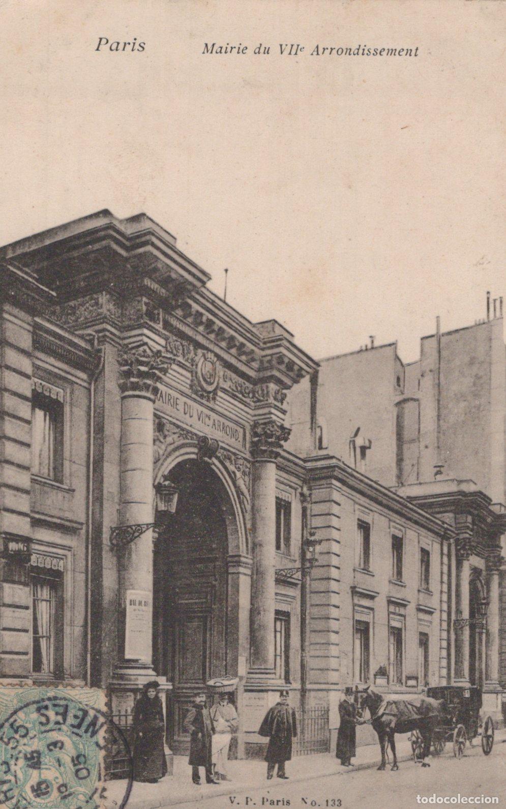 Cartes Postales: Paris Mairie du VIIe Arrondissement, Street Scene with Horse Carriage *YAG871