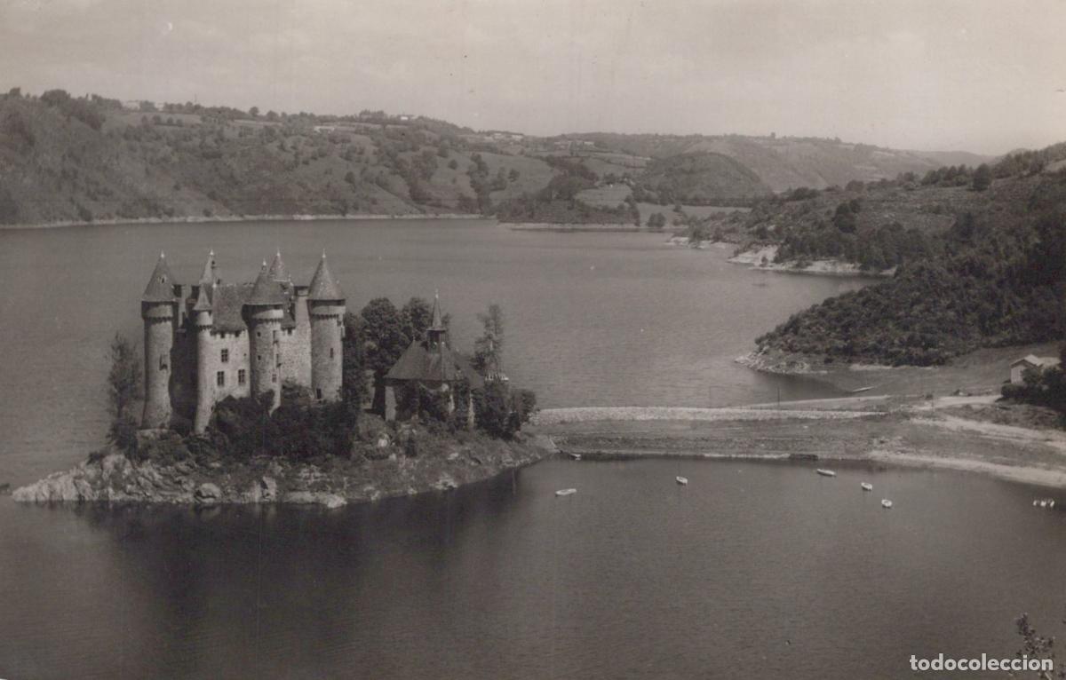 Postales: Ch&acirc;teau de Val on Lake, Bort, Corr&egrave;ze, France, Real Photo *YAG666