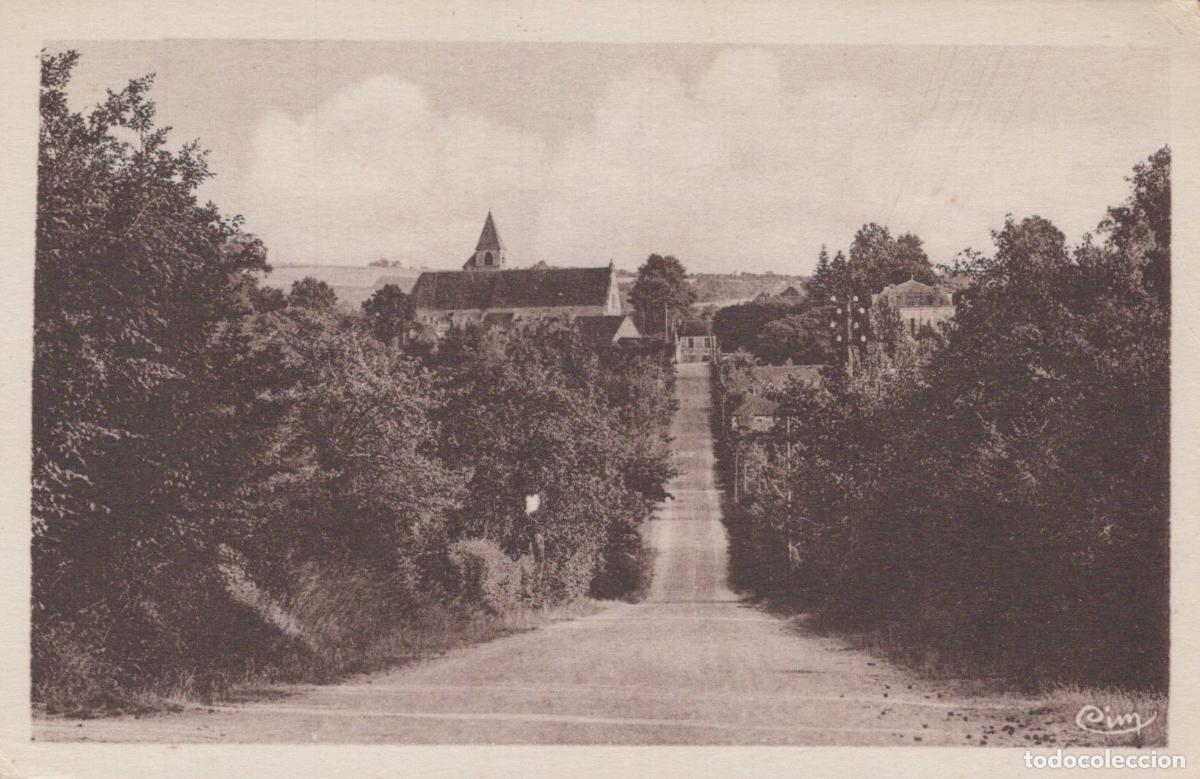 Postales: Ste-Colombe-sur-Loing Yonne Rural Landscape with Church and Road *YAG638