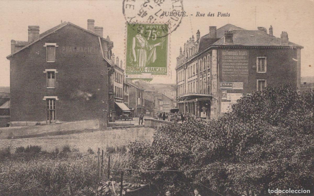 Postales: Aubou&eacute;, Rue des Ponts, street view with Pharmacy and shops *YAG648