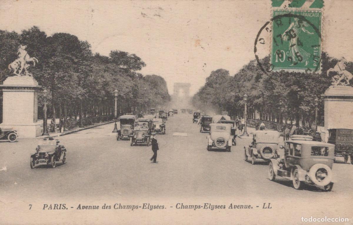 Cartoline: Paris Avenue des Champs-&Eacute;lys&eacute;es with Arc de Triomphe and Vintage Cars *YAG821