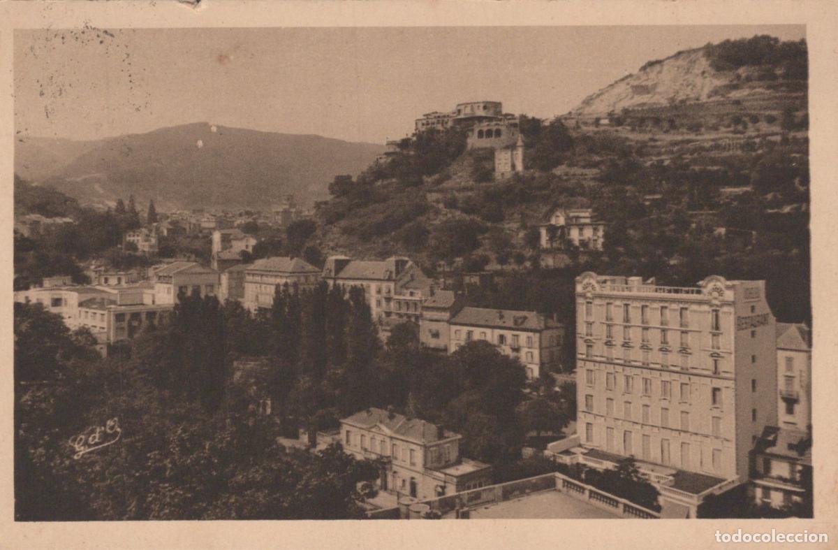 Cartoline: France Royat les Bains Vue Panoramique Ville Architecture Thermale *YAG867