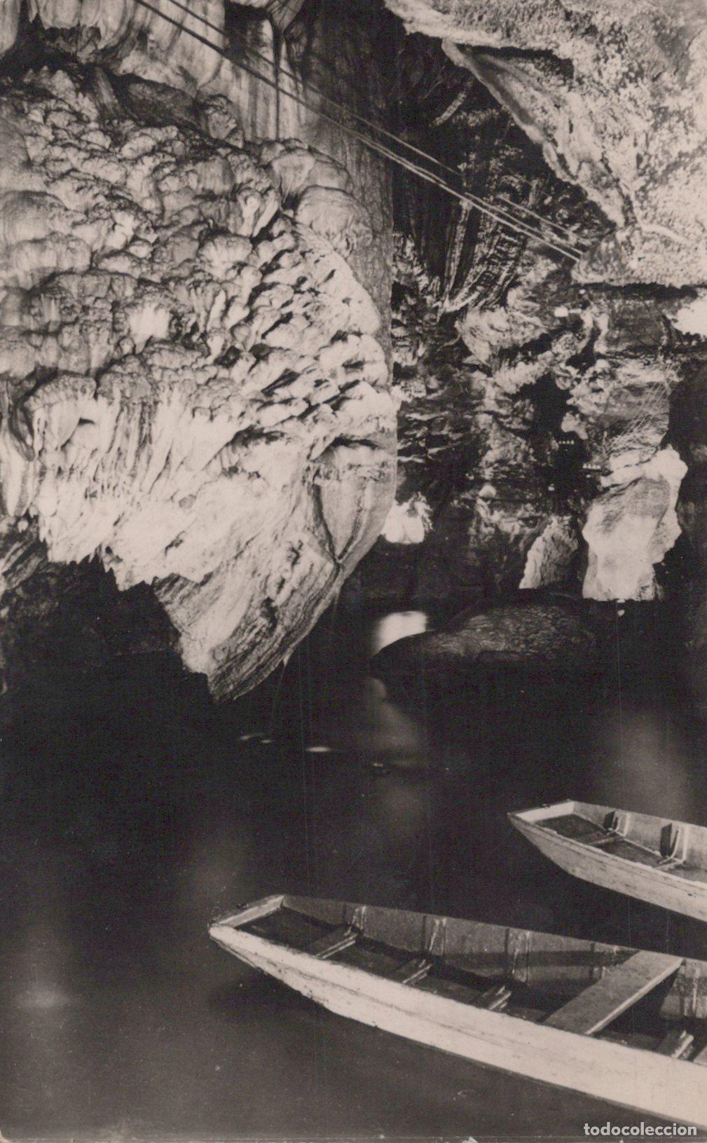 Postales: Padirac Cave Interior with Boats and Landing Stage Real Photo *YAG930