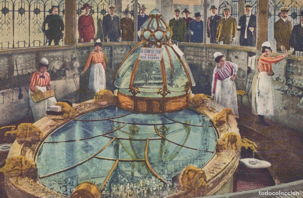 Postales: Vichy France Grande Grille Source Interior with People and Water Basin *YAG962