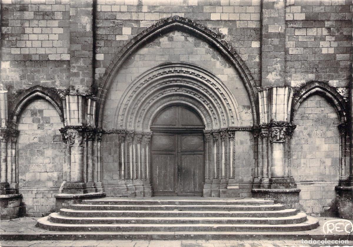 Postkarten: Postal de la portada de la iglesia en Chatillon-sur-Indre
