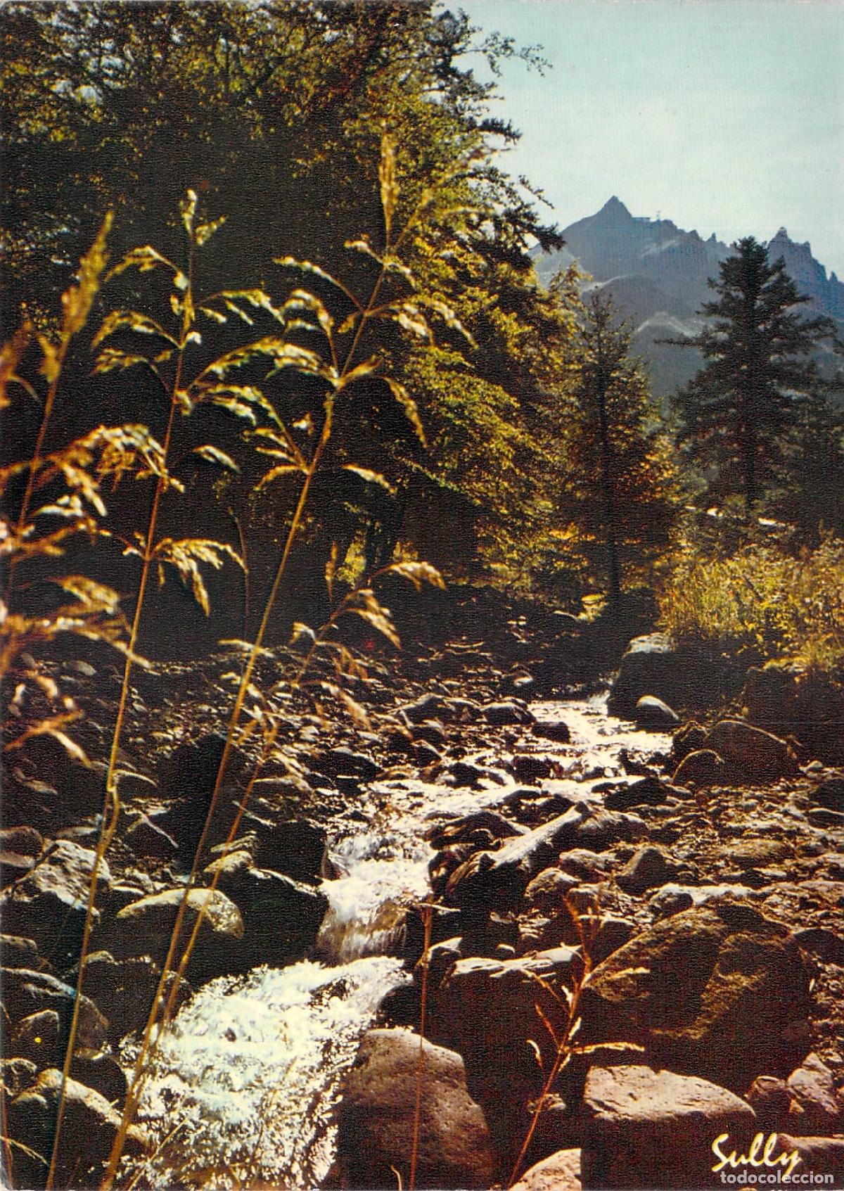 Postkarten: Postal de Auvergne con el Monte Puy de Sancy y el r&iacute;o Dordogne